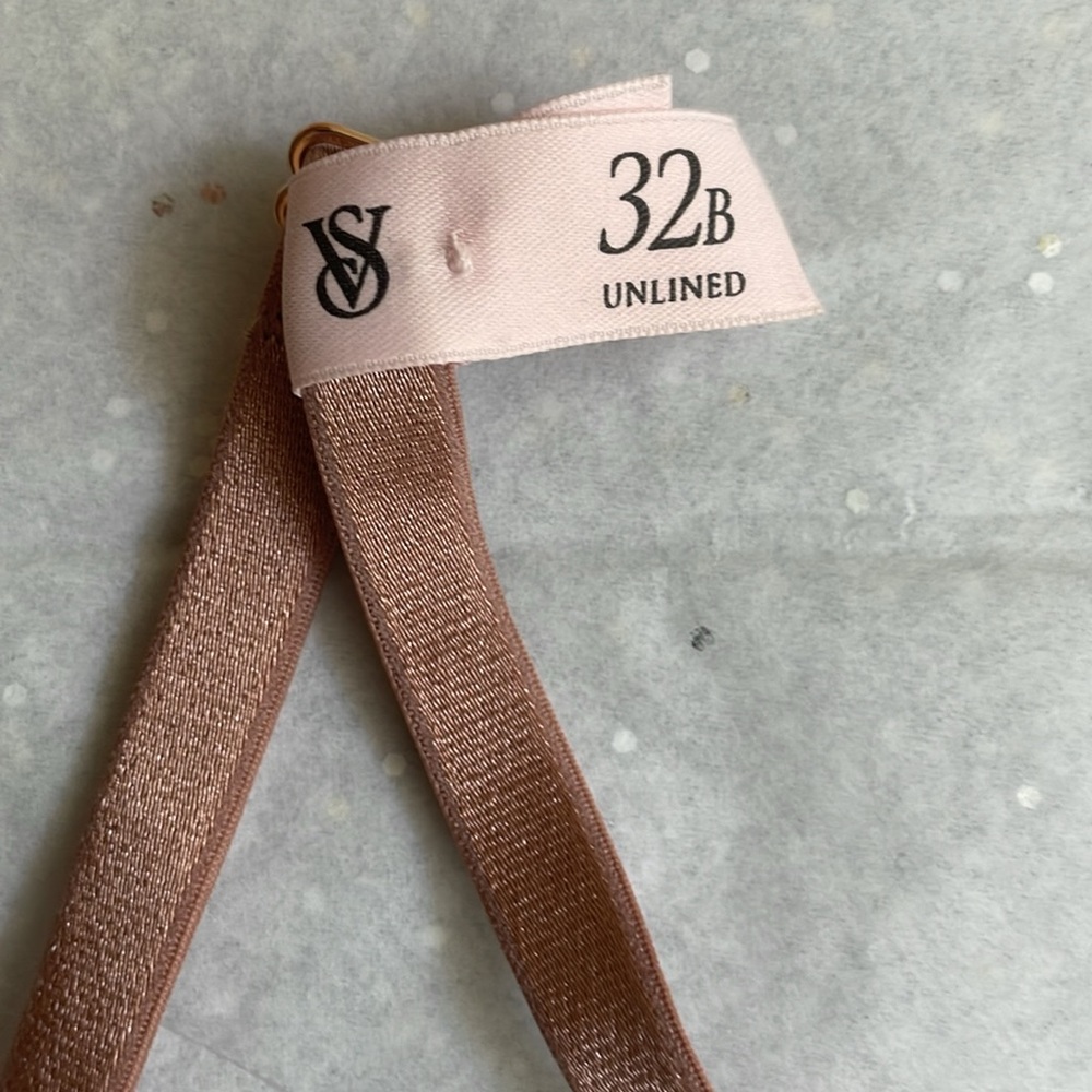 NWOT bra - Picture 4 of 8
